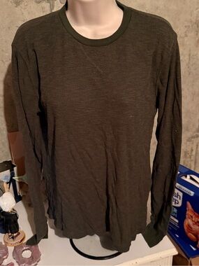 Old Navy Olive Long Sleeve Waffle Knit Tee